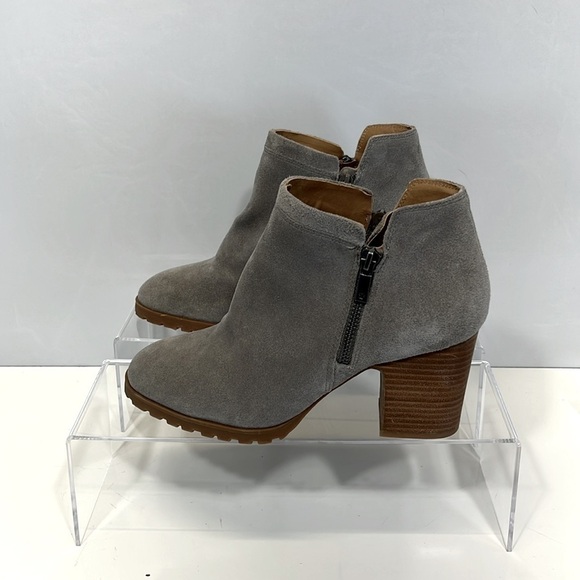 Lucky Brand Noryn Boot Womens US 9 Eu 40 Gray Suede Side Zip - Picture 4 of 15